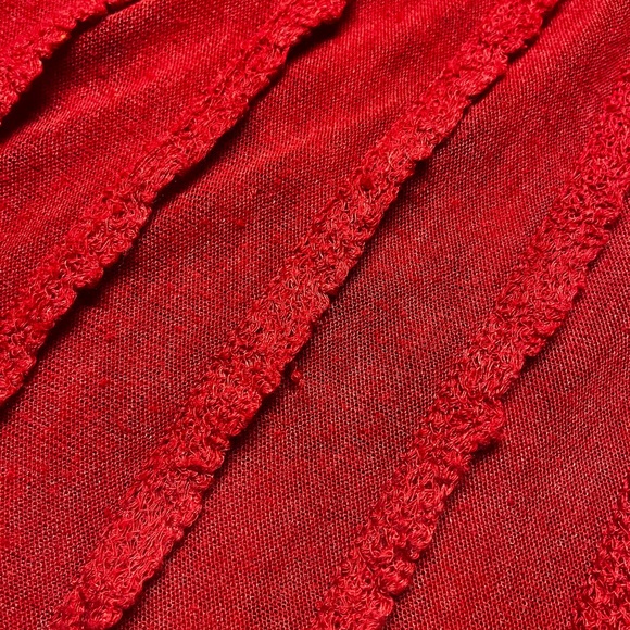 Bobeau Red Sweater/Pancho with interesting texture, M - Picture 10 of 12